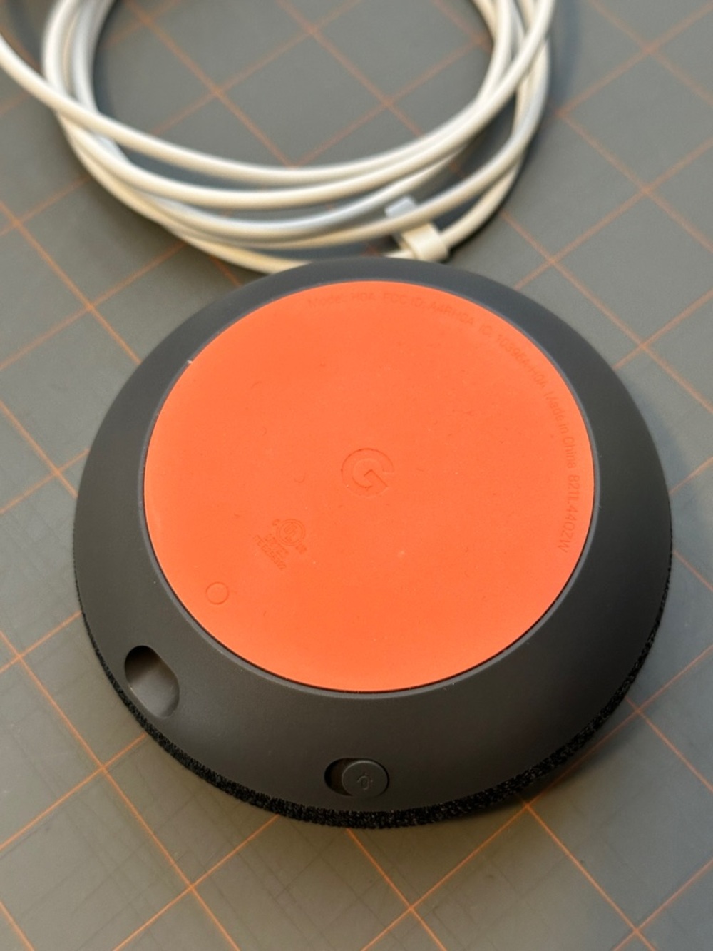 Google Home Mini First Generation Smart Home Speaker Gray Preowned Excellent - Picture 3 of 4